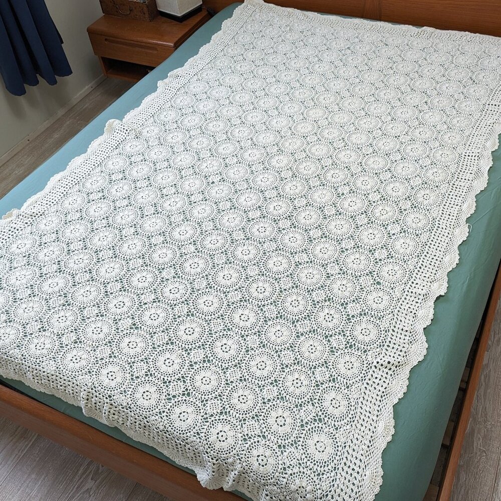 Vintage handmade crochet table cloth, single bed cover throw blanket,